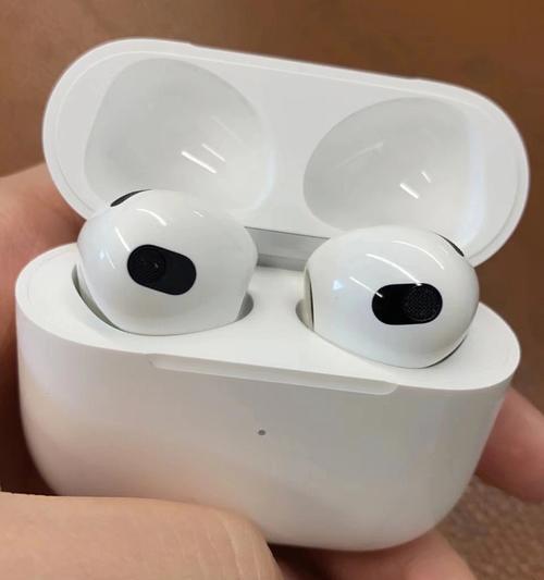 掌握AirPods3的使用技巧与教程（让你的无线音频体验升级）