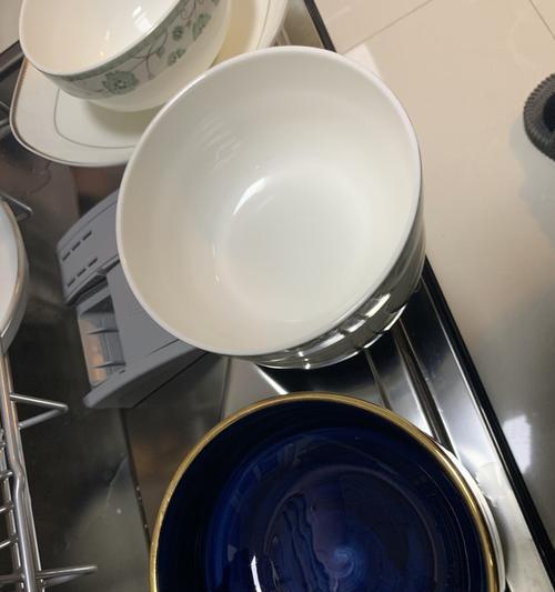洗碗机水垢重的处理方法（保养洗碗机）