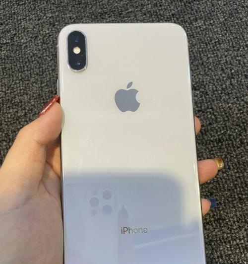 全面了解iPhone双卡双待的使用方法（掌握iPhone双卡双待功能）